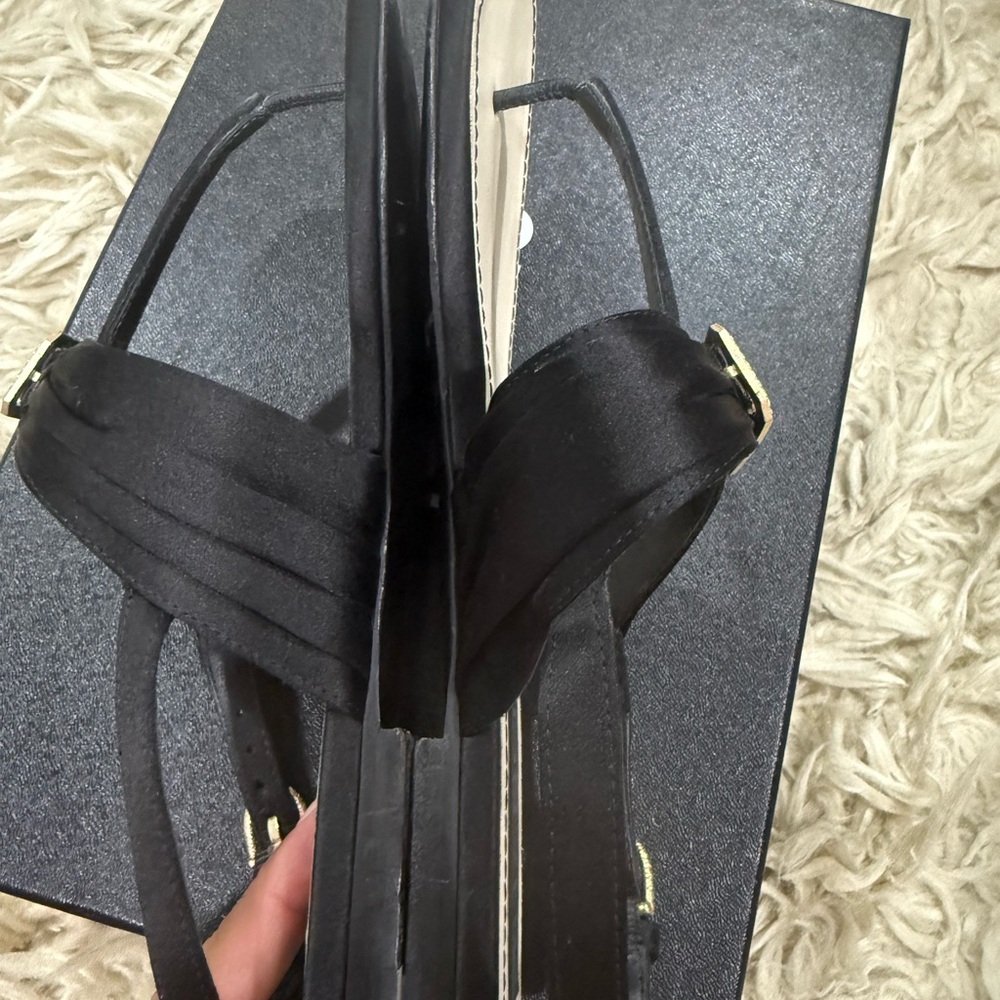 Chanel Black and White Sandals with Logo Detail - Picture 9 of 10